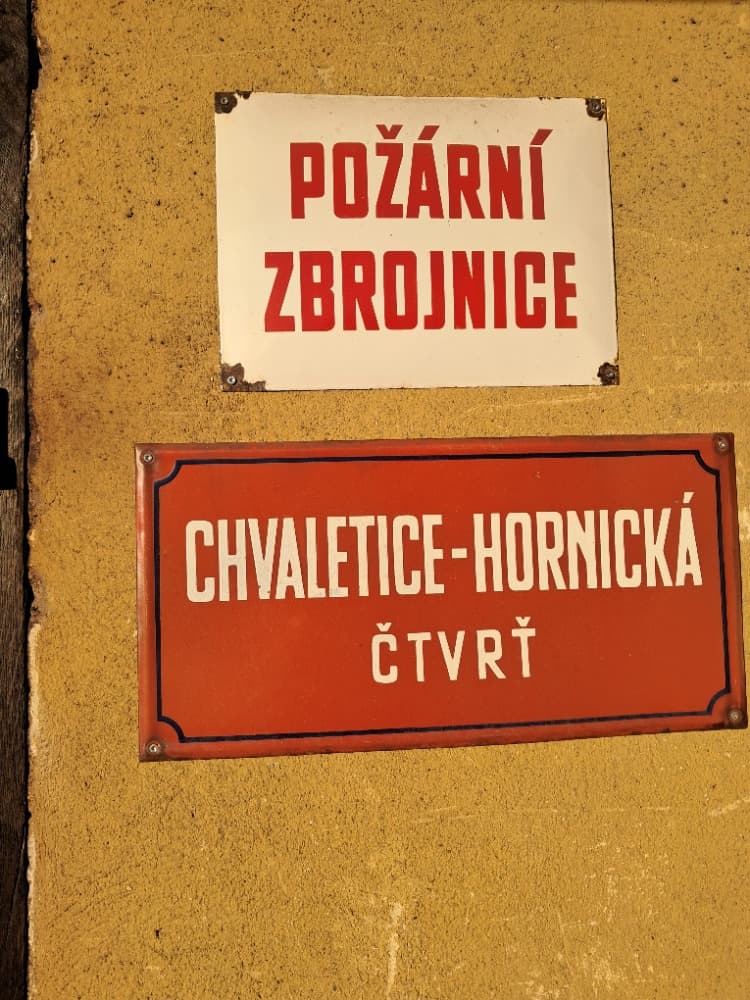 Požární zbrojnice Chvaletice – Hornická čtvrť.